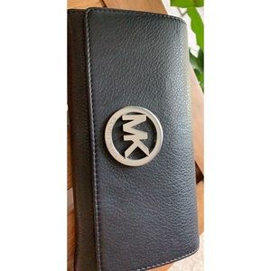Michael Kors wallet
